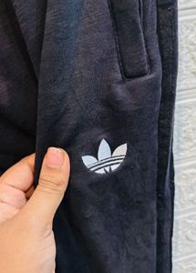 🇨🇦 Adidas originals imported Jogger Pants