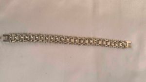 Elegant Silver-Tone Geometric Link Bracelet
