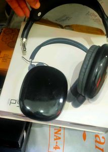 P9 Bluetooth Headphones new but something damage