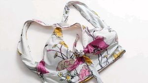 🎀Floral Halter Bikini Top
