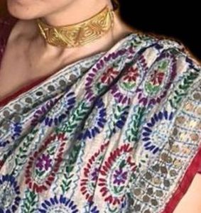 Exquisite Gold Tone Choker Necklace
