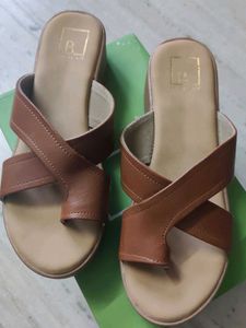 Brown Toe Ring Platform Sandals