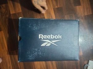 Reebok size 8 sandal
