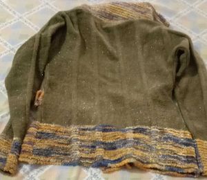 Cozy woolen  sweater with Belt