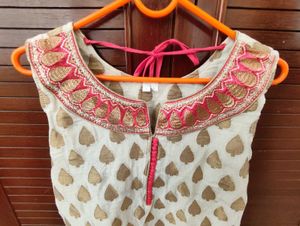 Embroidered Ethnic Kurta Set with churidar and mat