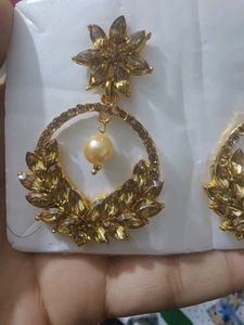 Earings For Women's .Like New. Good Condition.