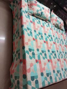 Geometric Print Cotton Bedsheet with Pillow Covers