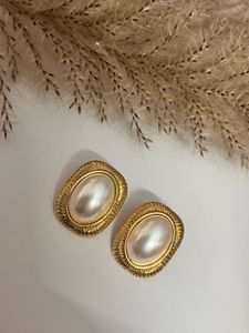 Elegant Oval Pearl Gold Earrings