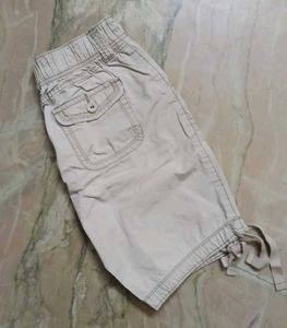 St. John's Bay women's khaki cargo shorts