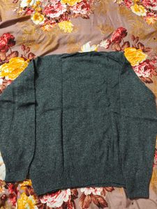 Men's Cozy V-Neck Pullover Sweater