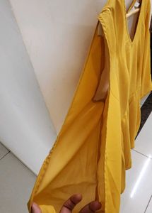 Mustard Yellow Size 10 Like New