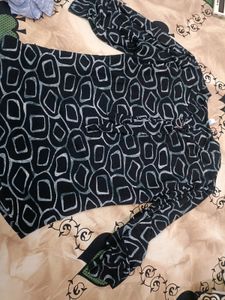 New Without Tag Stylish Tunic/ Top In Xl Size