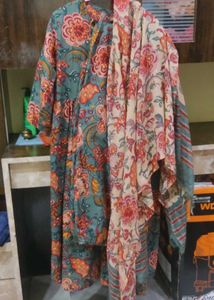 Beautiful Floral Print Kurta Set