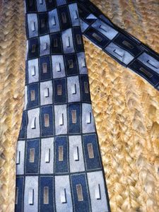 Haggar Geometric Pattern 100% Silk Tie