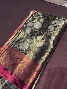 Paithani Golden Saree With Tag