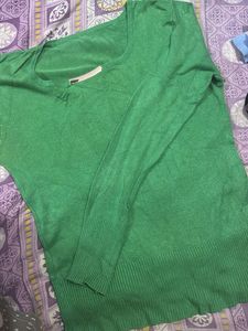 Green Short Sleeve Top