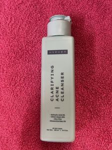 Hyphen Clarifying Acne Cleanser
