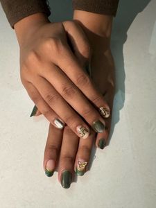 Designer Festive Nails