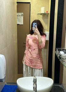 Elegant Pink Kurta with Red Print