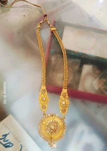 Elegant Gold Necklace &amp; Earring Set