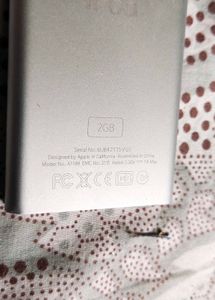 Apple iPod Classic Silver Portable 2gb MP3 Player