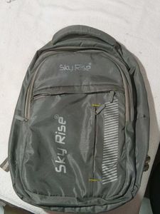 Sky Rise Backpack - Grey
