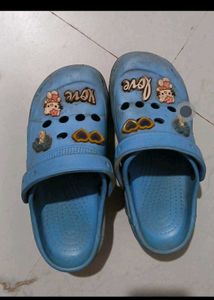 Stylish set of 3 footwear