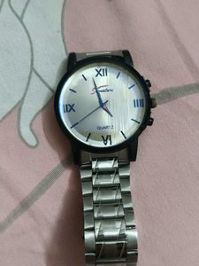 Elegant Quartz Wristwatch