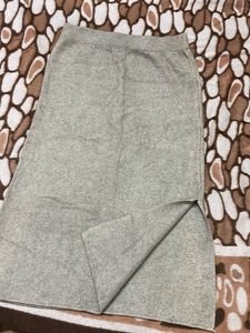 Elegant Grey Knit Midi Skirt