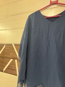 Chic Navy Blue V-Neck Top