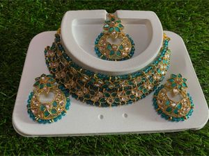 Emerald Kundan Jewelry Set