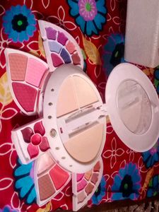 Flower Makeup Palette