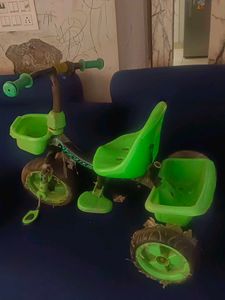 💦💦💦 PRICE DROP Tricycle With Storage Basket