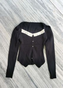Black Cardigan Top can be paired with long skirt