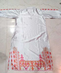 🤍✨white Embroidered Silk Kurta