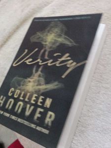 Verity by Colleen Hoover