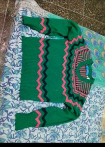 Green Geometric Pattern Knit Sweater crop