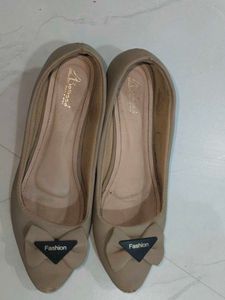 Chic Women's Beige Heels