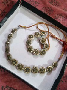 Unique Beaded Flower Pendant Necklace