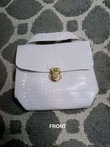 Chic Croc-Embossed Handbag with Scarf