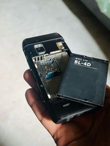 Nokia E7 Slide Phone