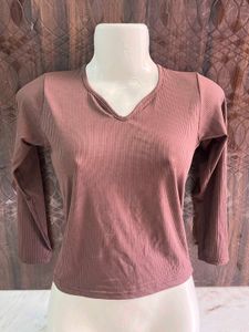 Ribbed V-Neck Cropped Top