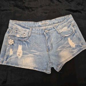 low waist Distressed Denim Shorts with Pearls