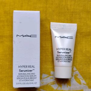 MAC Hyper Real Serumizer - Sample Size
