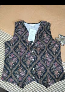 🎀Stylish V-Neck Sleeveless Printed Top🎀