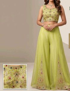 short top with divider
