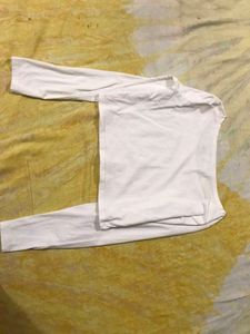 H&amp;M White Long Sleeve Crop Top