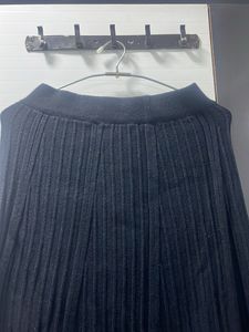 Ribbed Midi Skirt