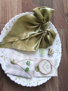 Green Bow &amp; Jewelry Set