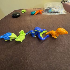 kinder joy 5 Jurassic par Figure